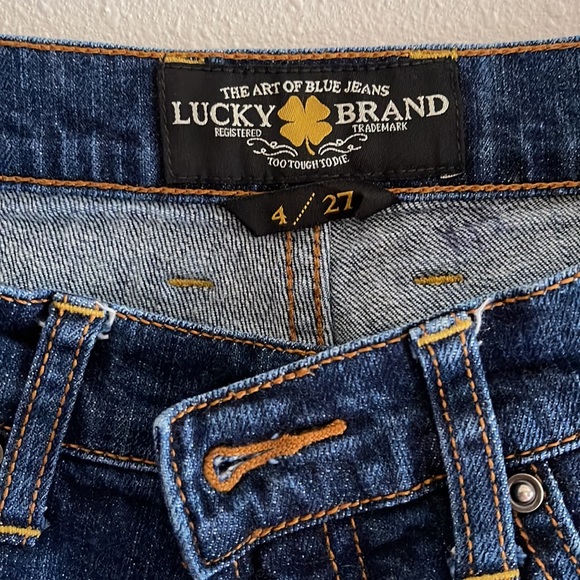 Nice pair of cropped jeans perfect for summer - Picture 2 of 2